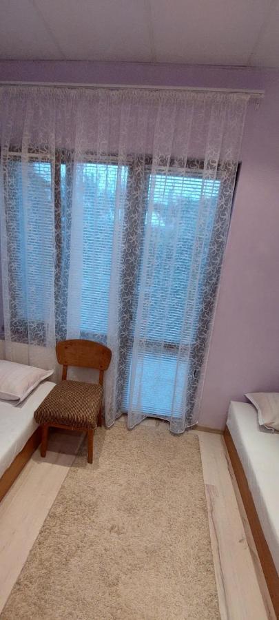 Guest House Kukera بافل بانيا المظهر الخارجي الصورة